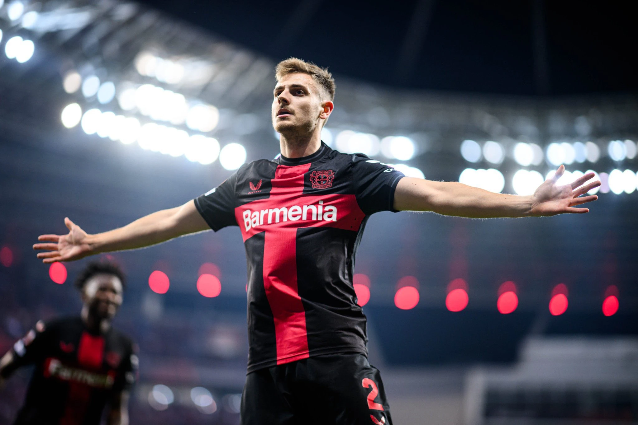 Bayer nastavio niz bez poraza, Zvonarekov prvi start i pogodak za Bayern