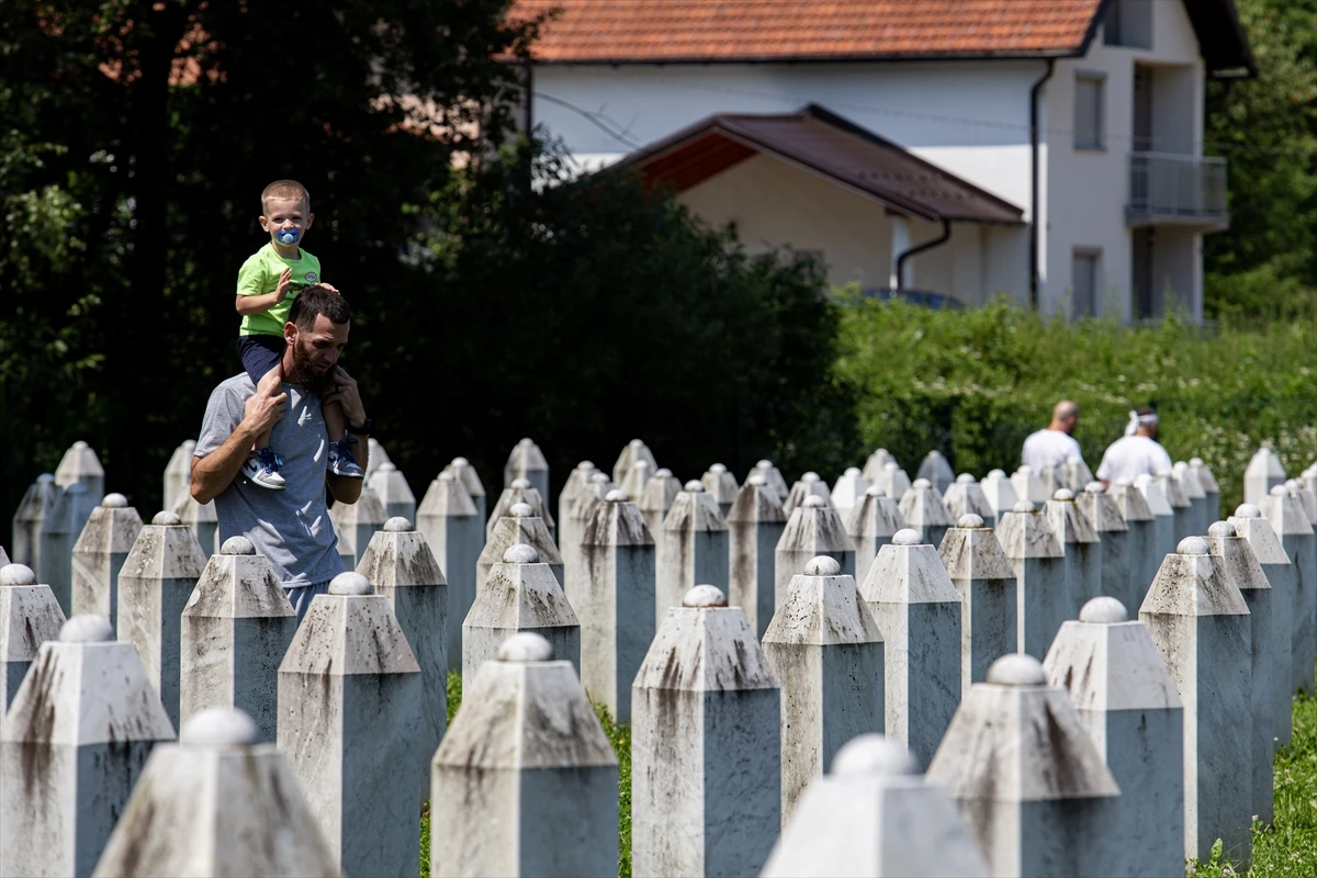 Vlada RS zasjeda u Srebrenici, ako im dopuste položit će i cvijeće