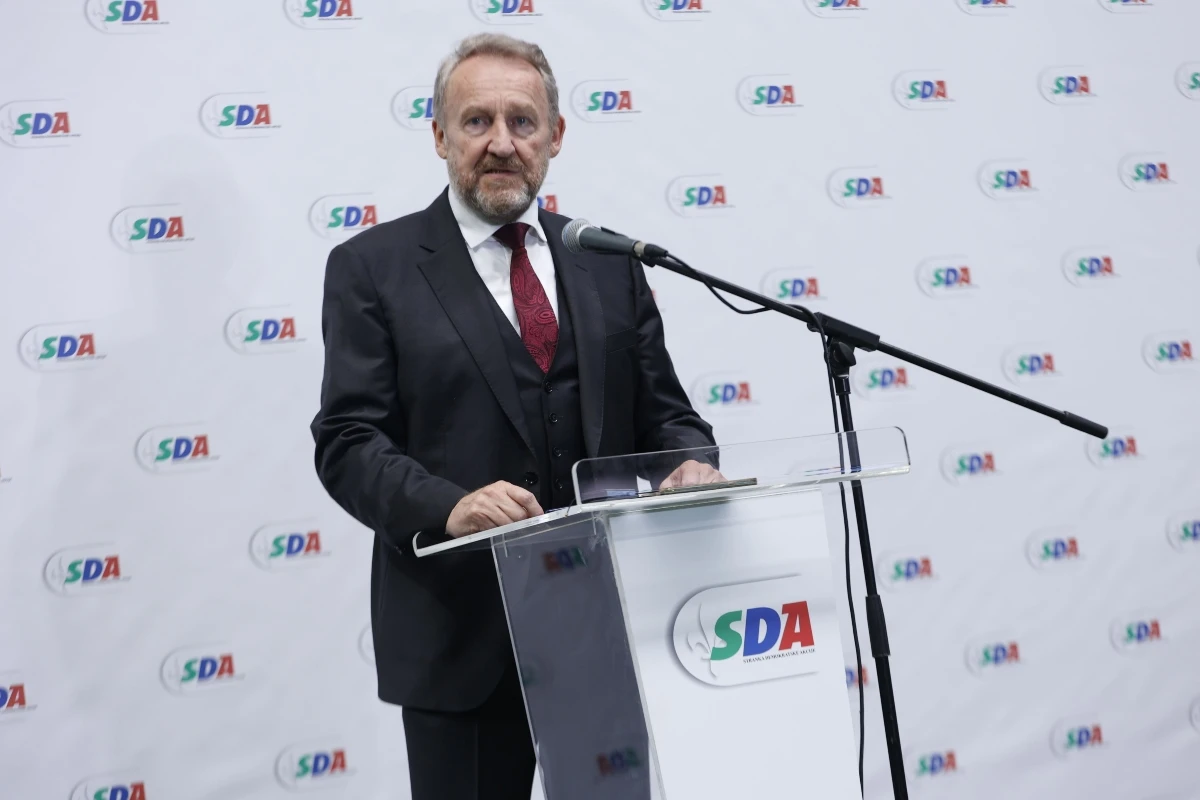 Izetbegović - Dodik će završiti u Srbiji ili Rusiji