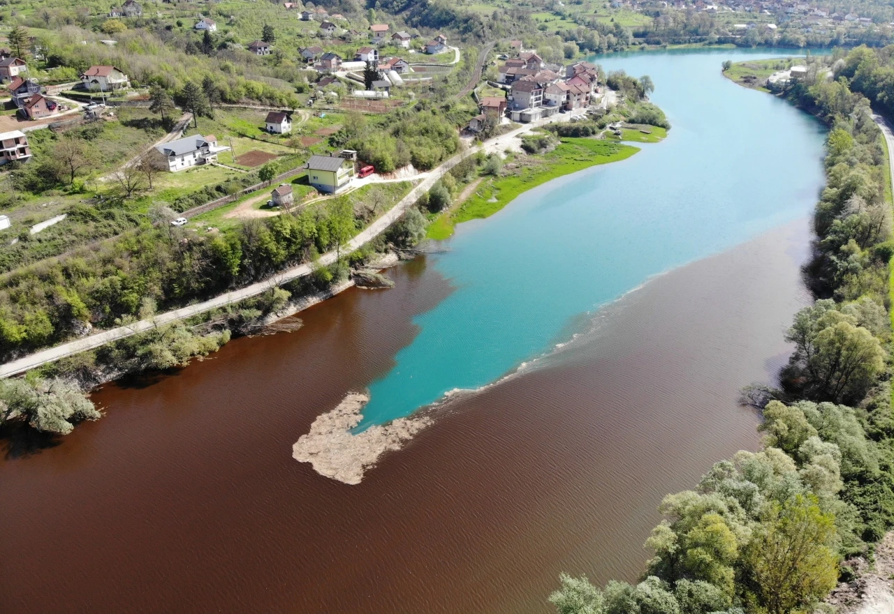 Sablasne fotografije Jablaničkog jezera: Rješenje se ne nazire 