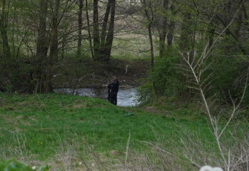 Policija neumorno traga, u zatvoru preminuo brat osumnjičenog 