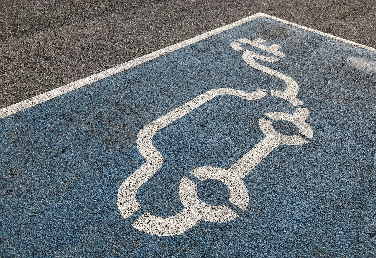 Hoće li Vijeće ministara ukinuti carinu na uvoz električnih i hibridnih auta?