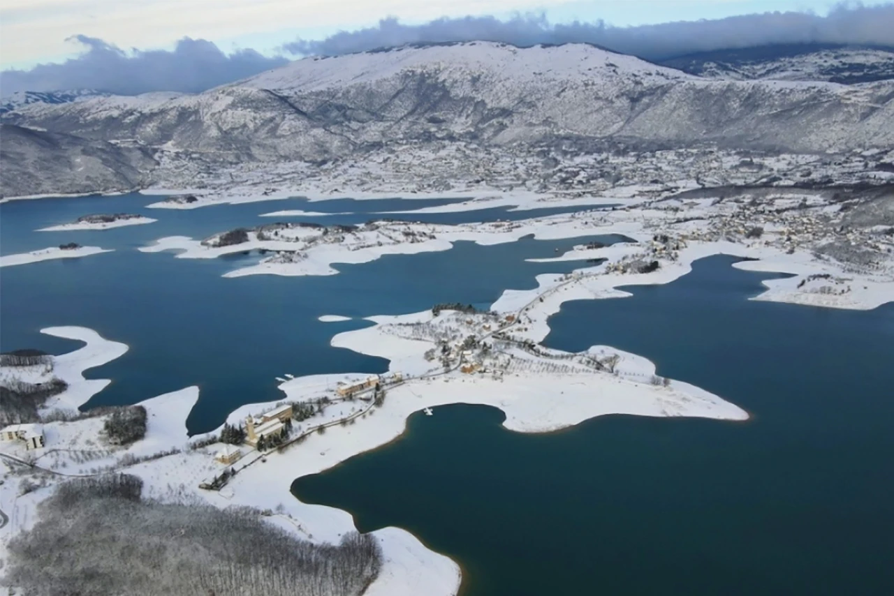 VIDEO | Zima u malom kutu raja: Ramsko jezero ušuškano u snijegu
