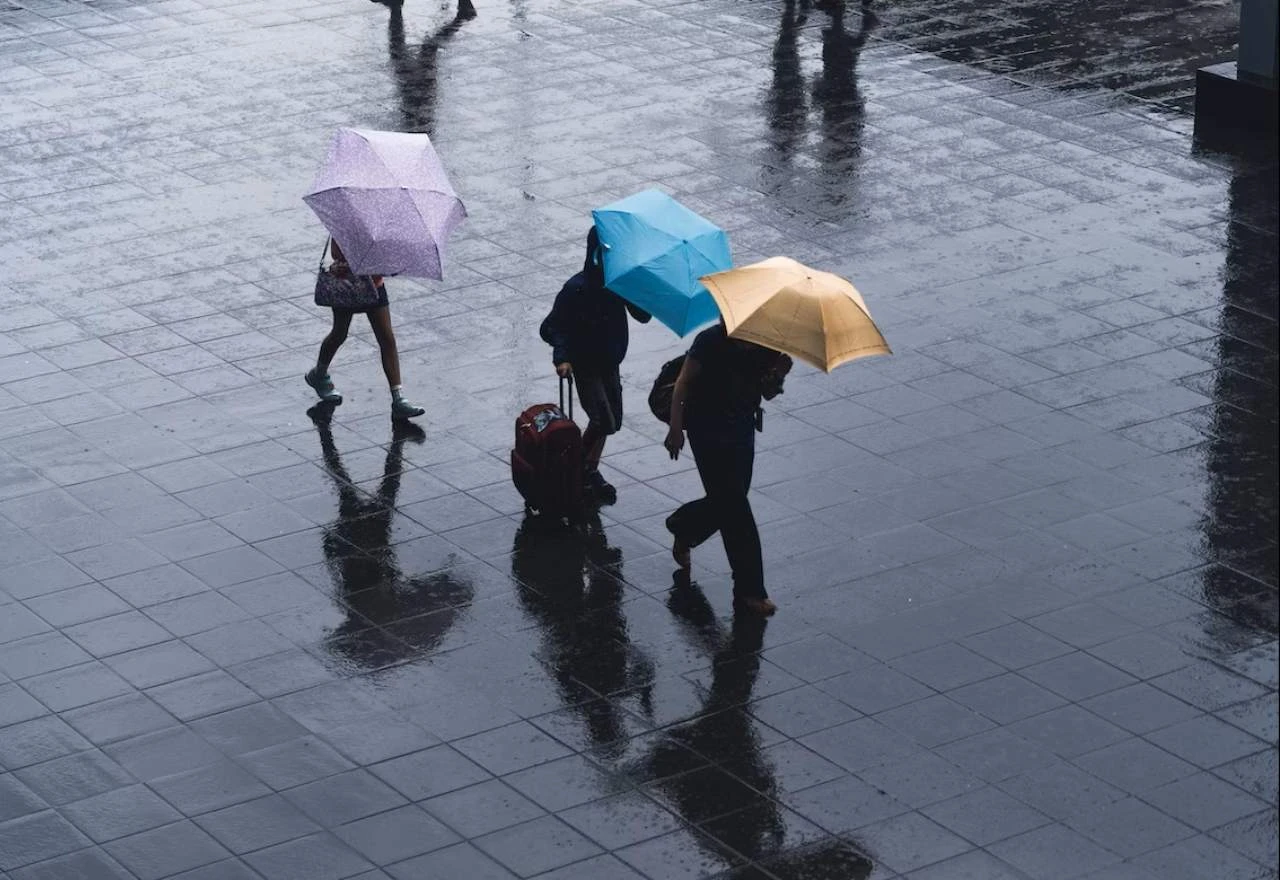 Oblaci i kiša cijelog dana u cijeloj državi