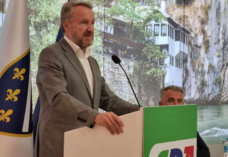 Izetbegović u Mostaru: Zaustaviti ustupke koju radi aktualna vlast