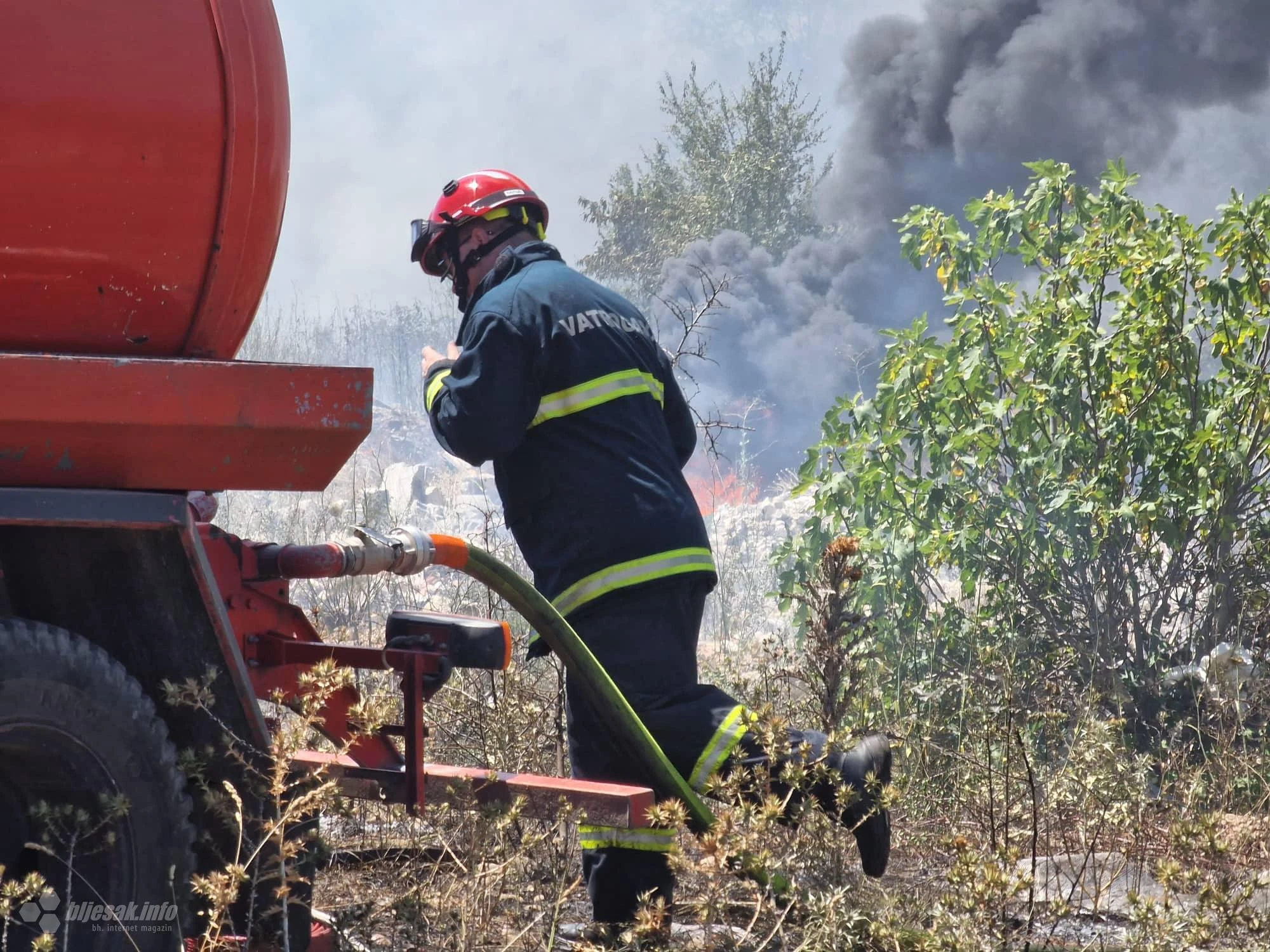 Požari u HNŽ-u: Gorjela željeznička lokomitva, dimilo iz Ferro Keša...