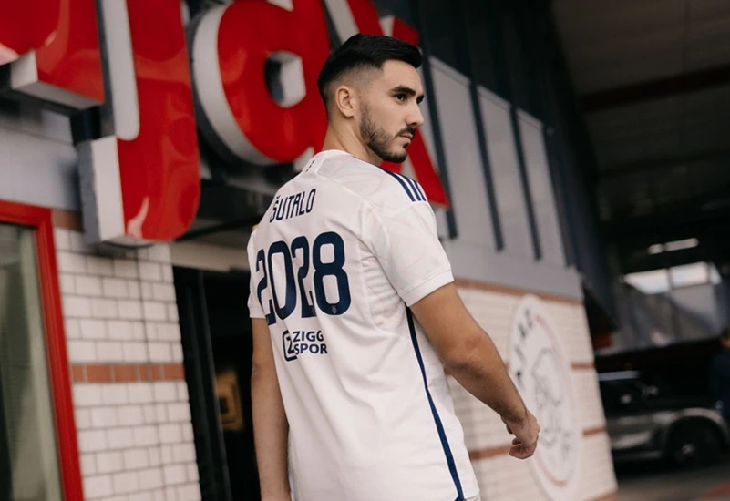 VIDEO | Ajax na zanimljiv način predstavio Šutala