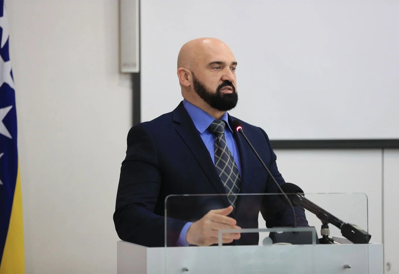 Ministar: Svi koji su na mrežama podržavali ubojicu iz Gradačca bit će privedeni