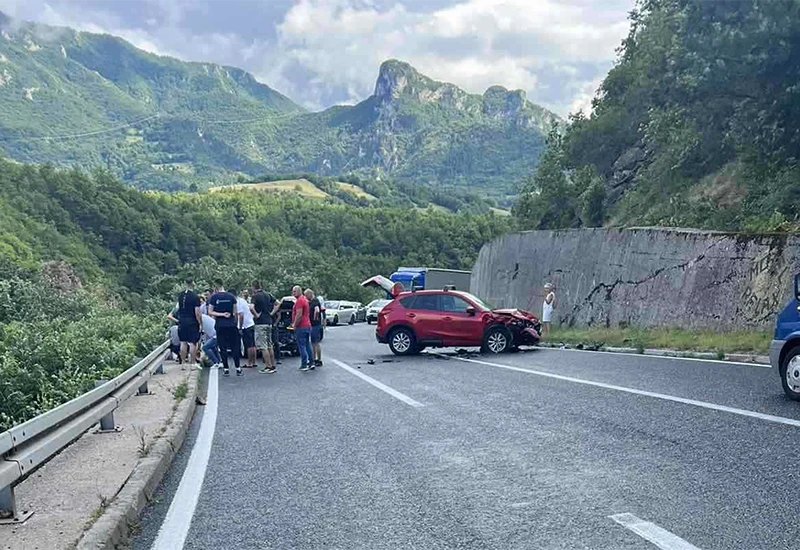 Prometna u Podorašcu: Teško ozlijeđene tri osobe