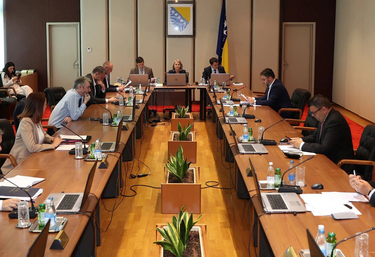 Hoće li Vijeće ministara usvojiti Nacrt zakona o sprječavanju sukoba interesa?