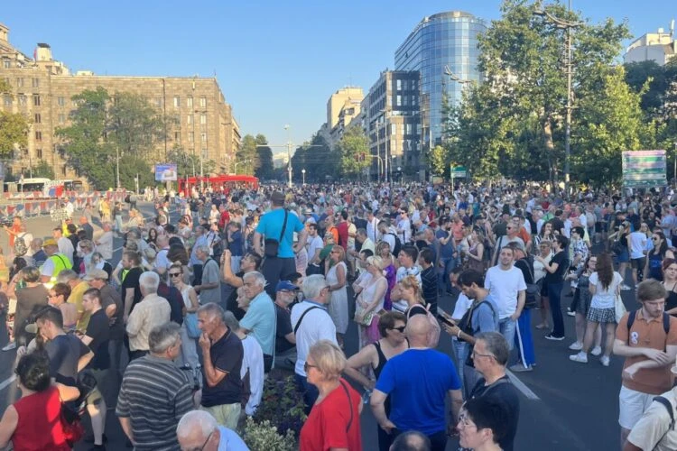 Beograd: Mladi se bude, prosvjedi na ulicama