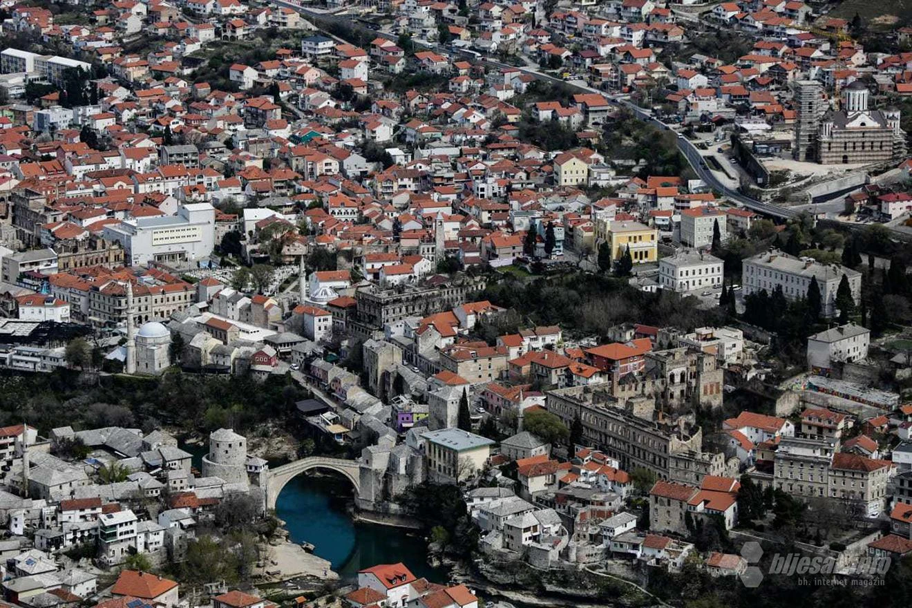 U Mostaru se oglasile sirene, Čović srebrenički genocid nazvao opomenom