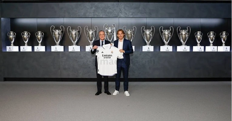 Službeno je: Modrić potpisao novi ugovor s Real Madridom