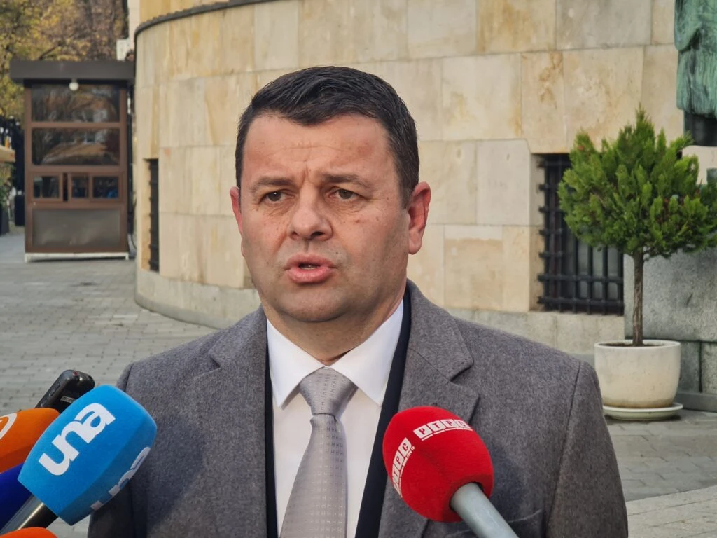 Hurtić u posjeti: Ministar poručio da se okupao prije ulaska u Hrvatsku