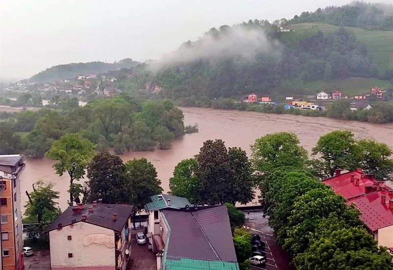 Rastu Una, Sana i Bosna