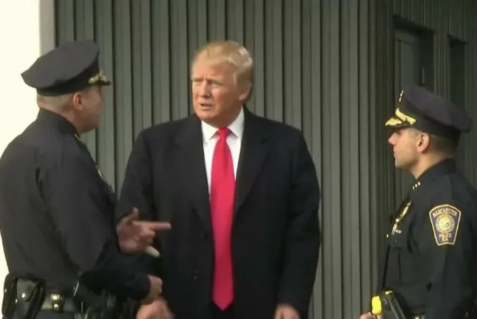 Trump se predaje vlastima kako bi se suočio sa povijesnim suđenjem