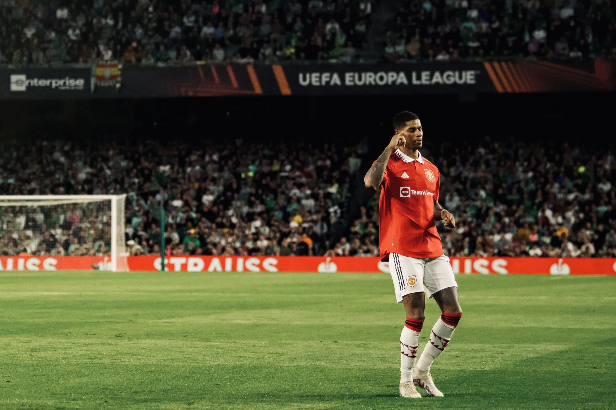 Manchester United rutinirano dalje, Sevilla i Juventus također prošli