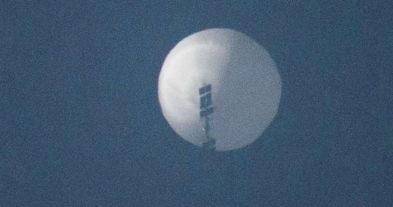 Otpuhali ga vjetrovi: Srušeni kineski balon sletio sa staze