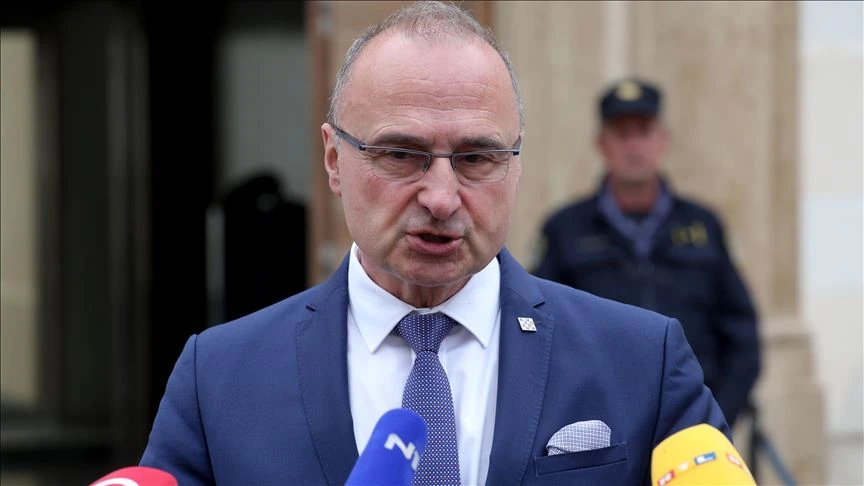 Usuglašeni prvi koraci za unaprjeđenje odnosa Srbije i Hrvatske