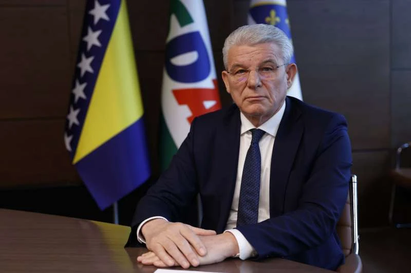 Džaferović: Opasno je popuštati SNSD-u i HDZ-u