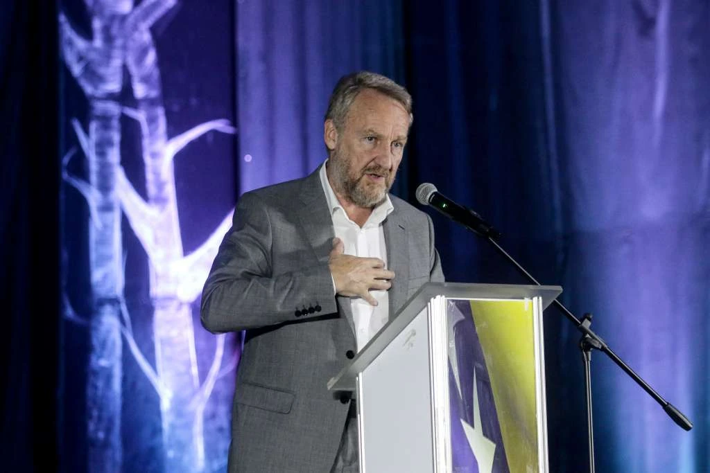 Izetbegović: Stali smo na put 300 bogatih, oni nam se svete