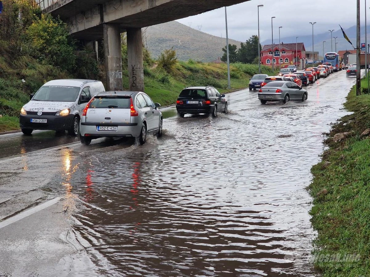 Savjeti za sigurnu vožnju po kiši