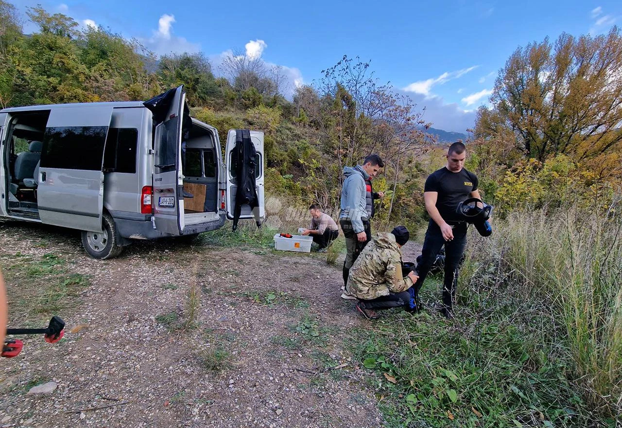 Mostar: Ronioci došli do 17 metara dubine, za sada ništa nisu pronašli