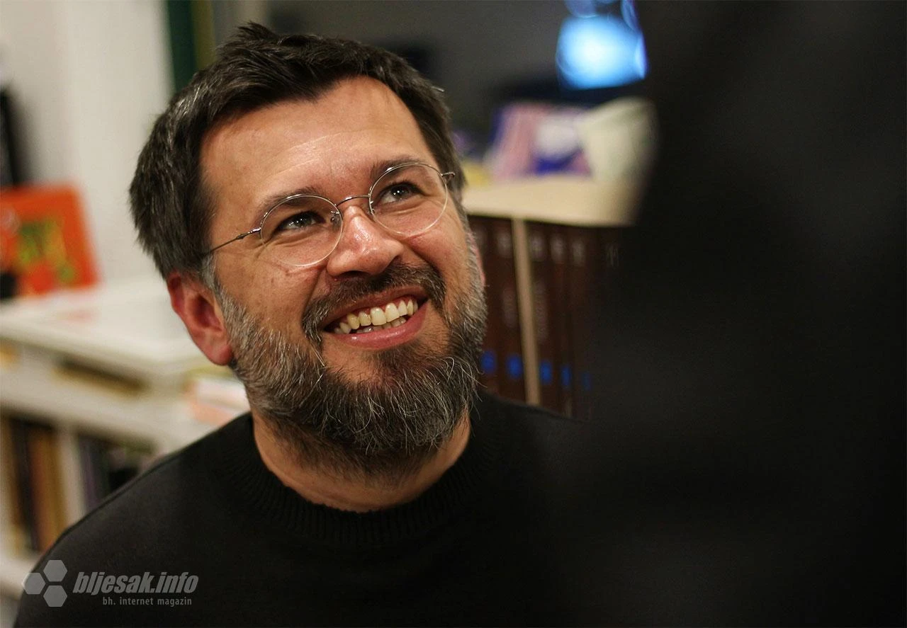 Tražilo se mjesto više za druženje s piscem: Almin Kaplan u Mostaru