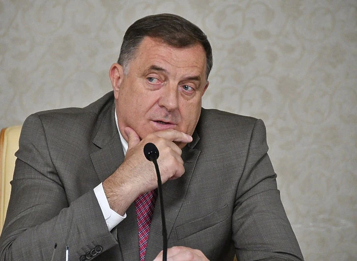 Dodik: Razmišljamo o ukidanju Vijeća naroda RS