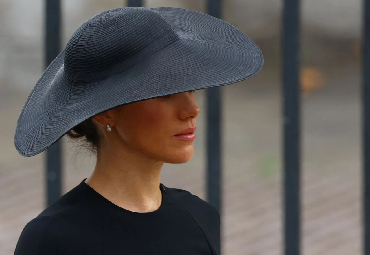 Meghan Markle detaljem odala počast kraljici