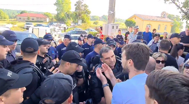 Sukob u Livnu: Policija privela prosvjednike; Ozlijeđene žene?
