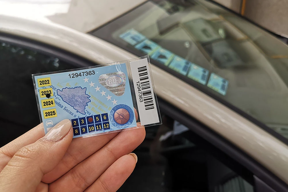 Stikere za registraciju plaćat ćemo duplo više u korist privatne firme