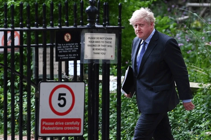  Boris Johnson podnio ostavku 