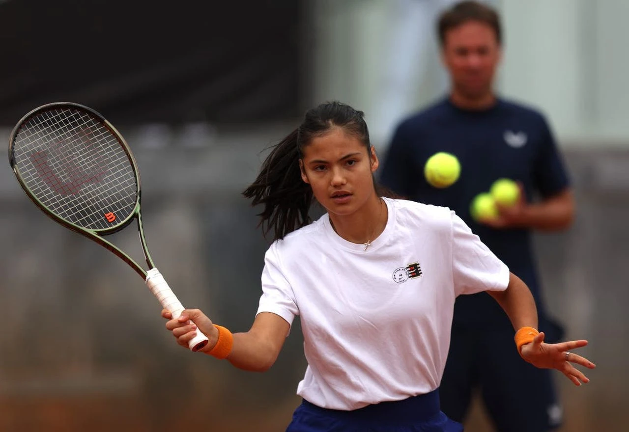 McEnroe: Raducanu je pod velikim pritiskom