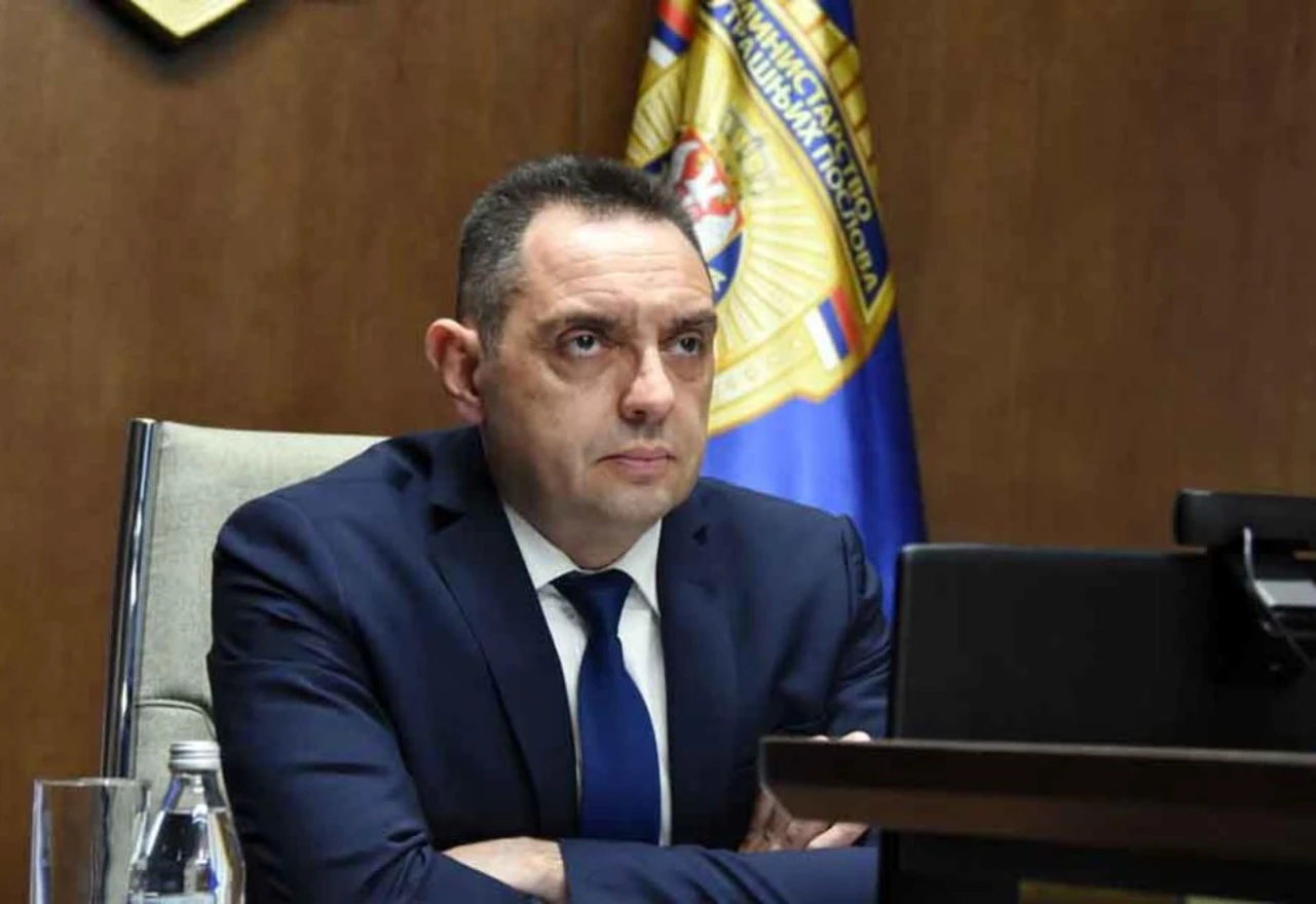 Vulin: Dojave o bombama su "specijalni rat protiv Srbije"