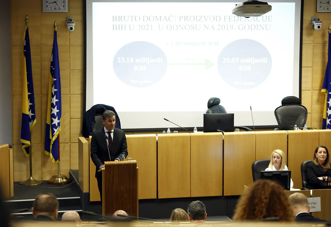 I SDP tvrdi: Novalić nudio milijune da se prihvati proračun