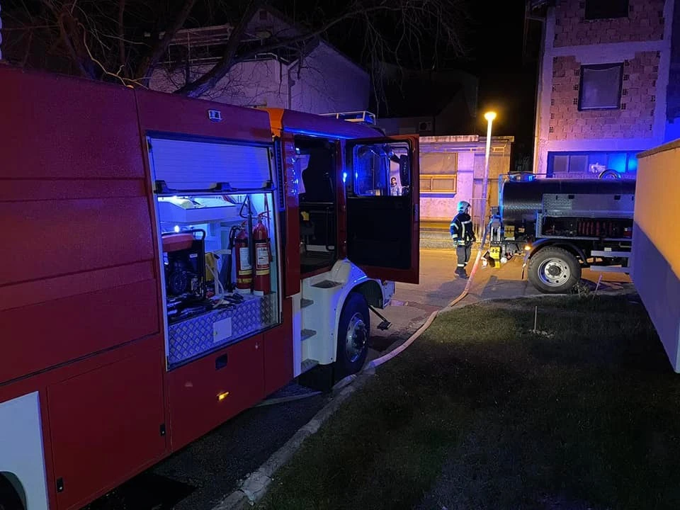 Vatra u HNŽ: Automobil, dimnjaci, sušilica i ormar 