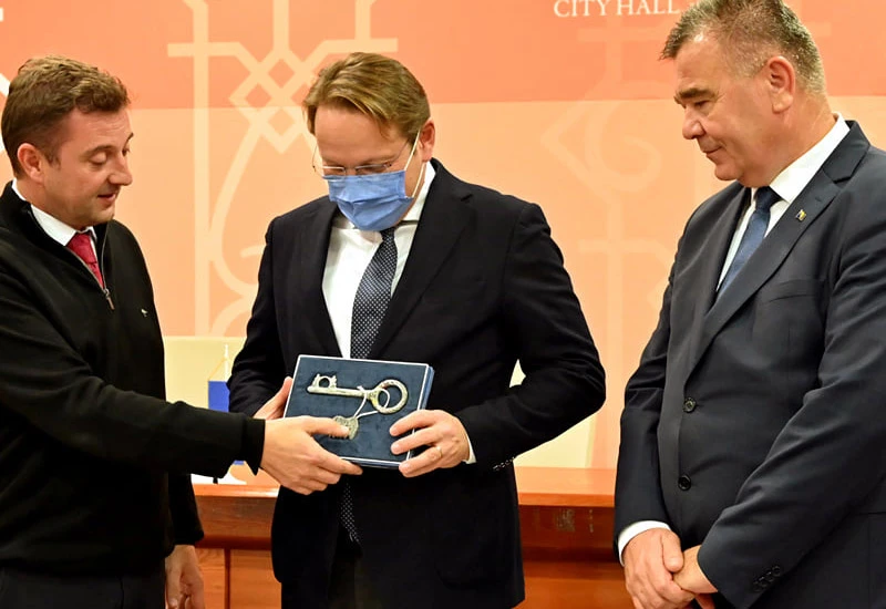 Oliver Varhelyi: BiH je zapuštena i sigurnosni izazov za cijelu Europu