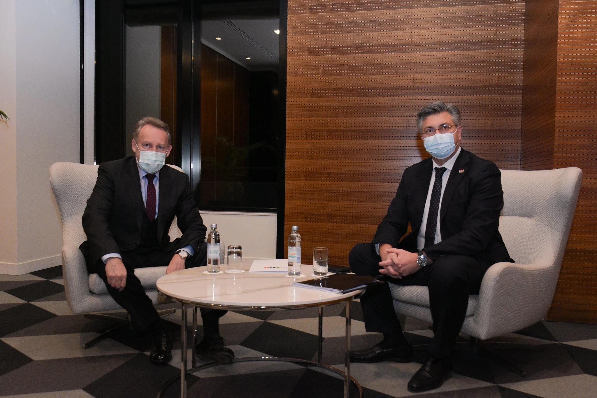 Plenković i Izetbegović razgovarali o izbornoj reformi u BiH i odnosima dviju država