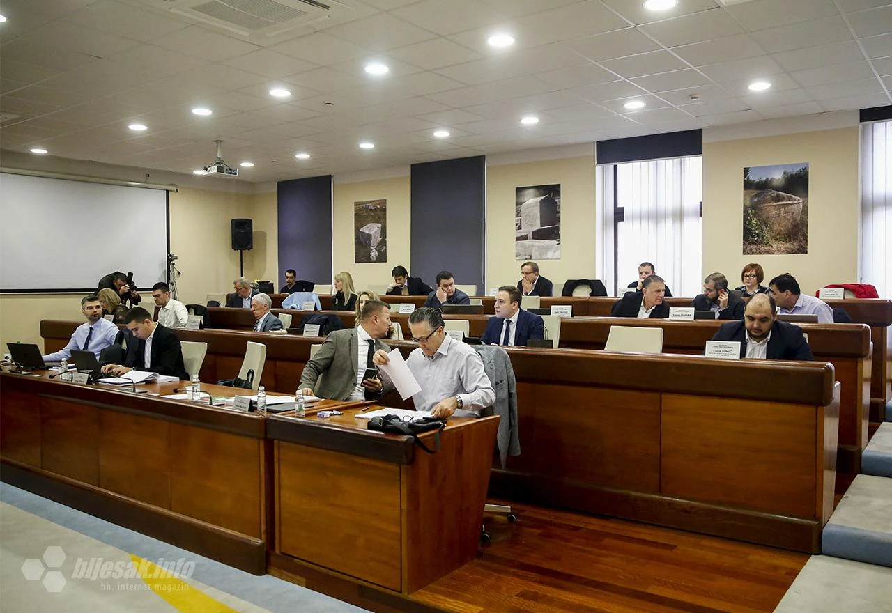 Dignute ruke: 13 milijuna za čist Mostar