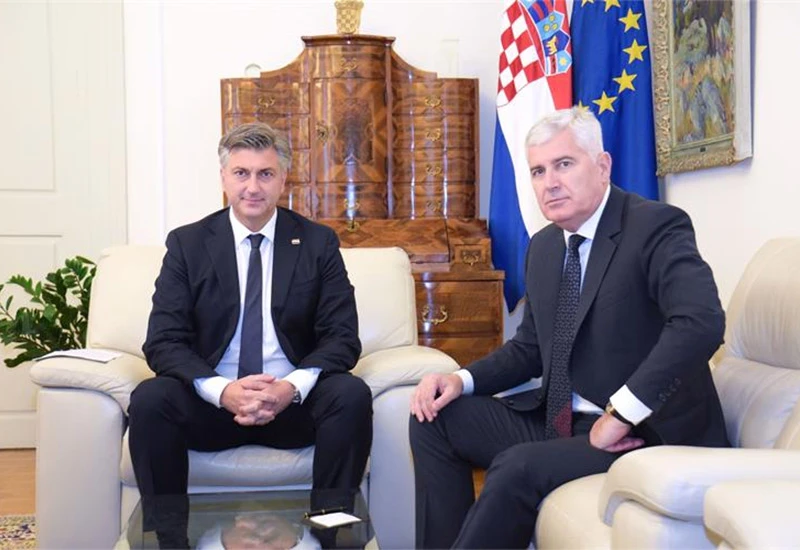 Poruka Plenkoviću: Spustite se na zemlju