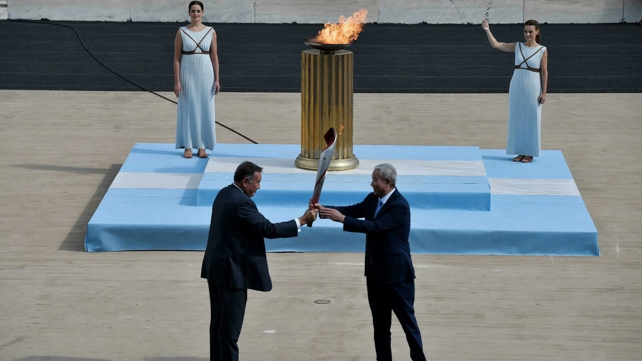 Olimpijski plamen preuzeli Kinezi