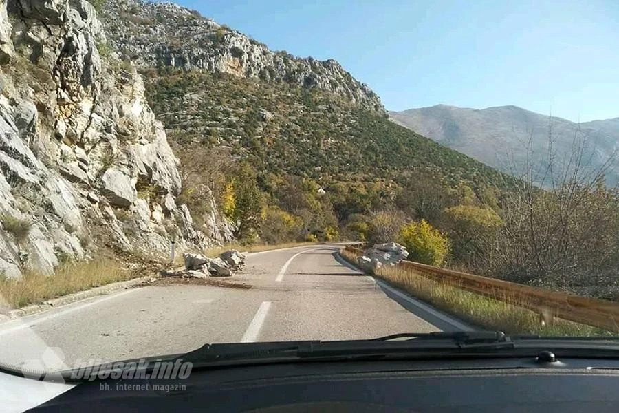 Uvjeti za vožnju povoljni; u usjecima mogući odroni kamenja