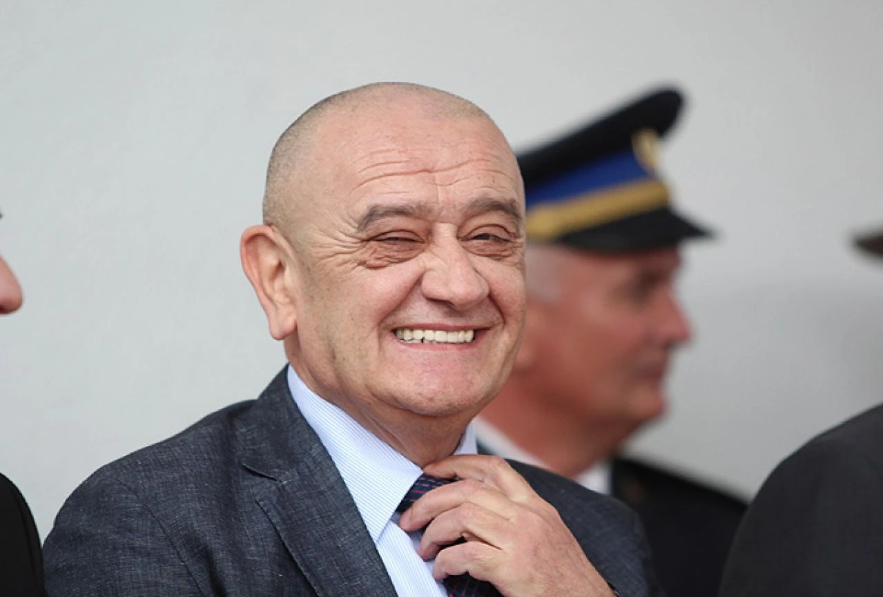Održavanje službenog auta ministra Bevande koštalo skoro koliko i nabavna cijena vozila