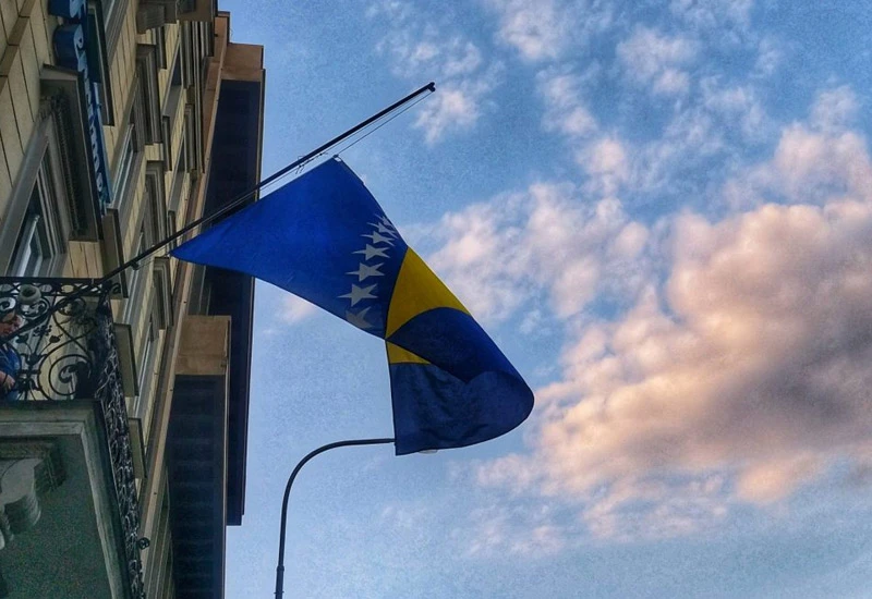 Zastava BiH zapaljena u središtu Prozor-Rame 