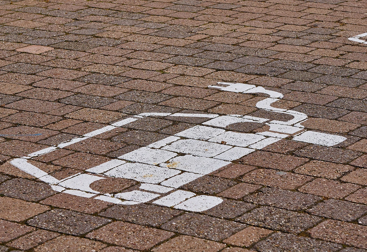 Gradi se mreža od 1.700 punionica za svoja električna vozila