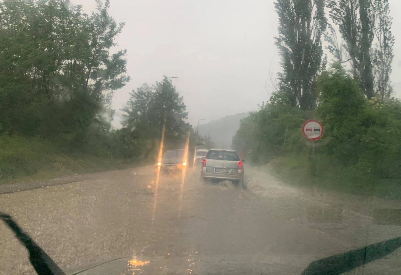 Nevrijeme uzrokuje probleme na cestama diljem BiH