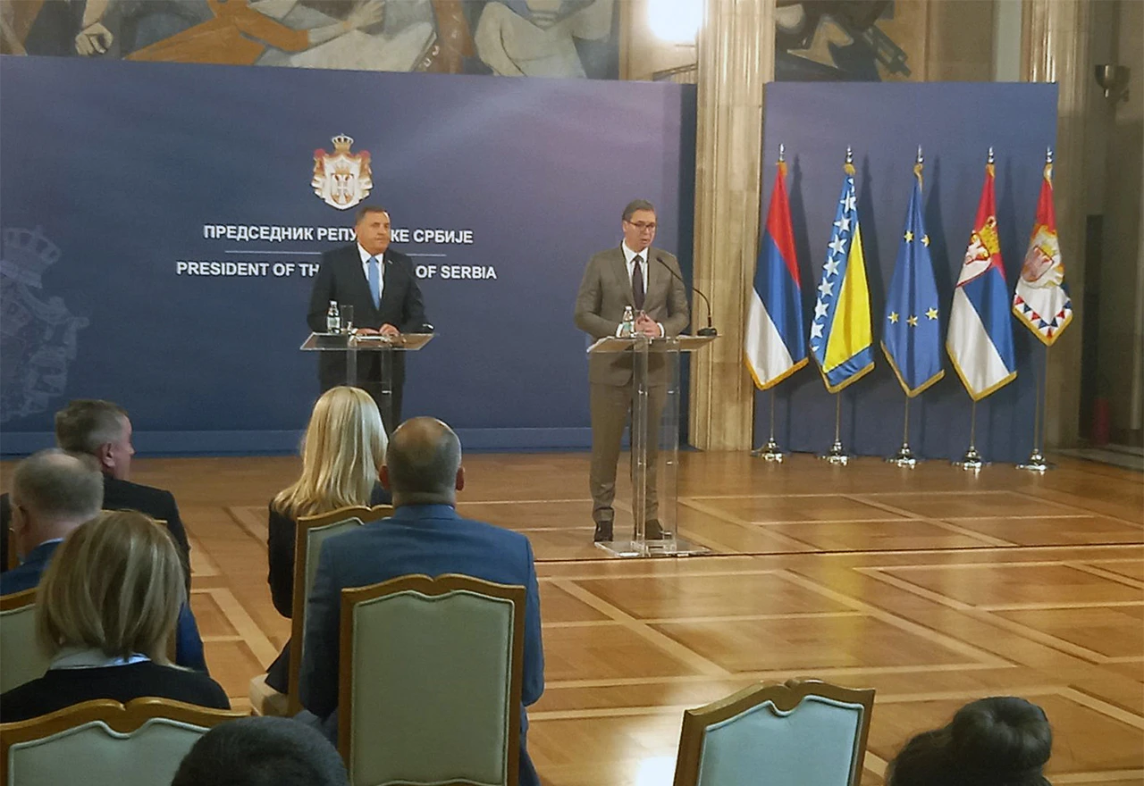 Dodik zamolio Vučića za pomoć
