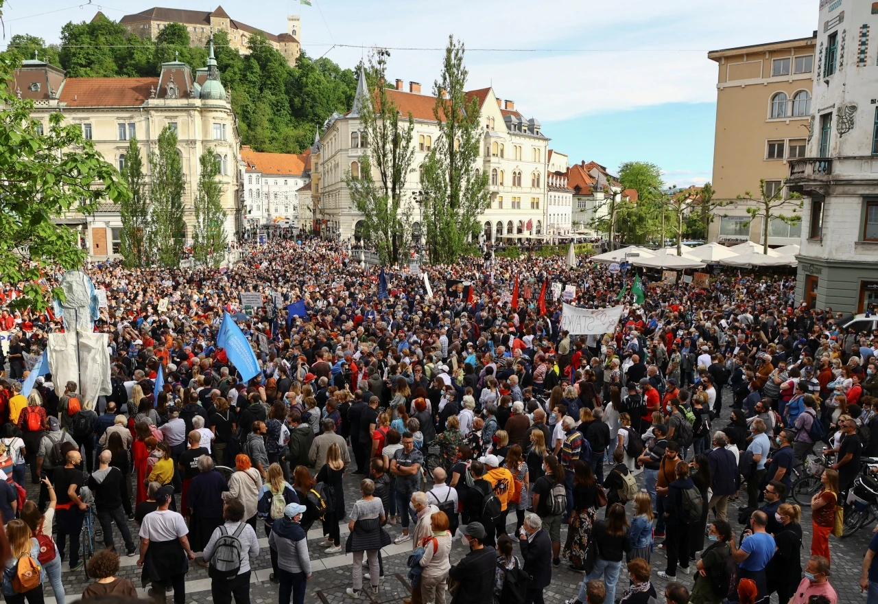 Gotovo 40.000 Slovenaca izašlo na ulice Ljubljane