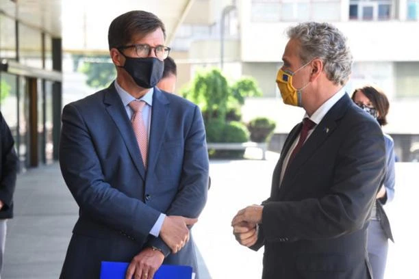 Pojedini lideri konstantno opstruiraju reforme, da zaštite svoje interese